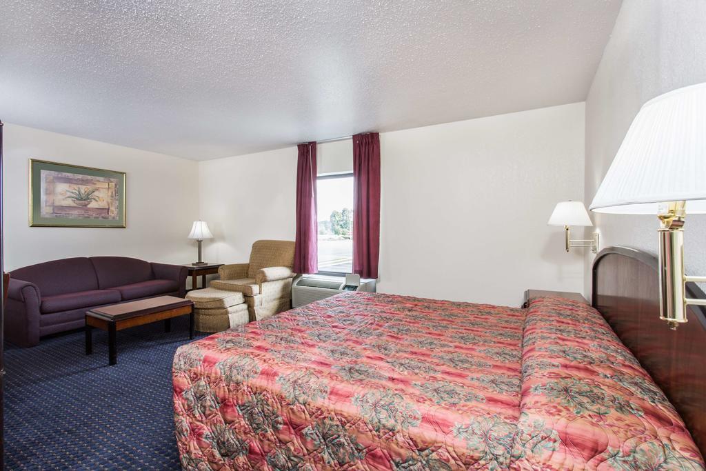 Knights Inn Virginia Beach Lynnhaven Exterior foto